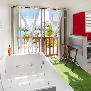 Ebt Housse, Appartement, Jacuzzi Vue Mer, 10 Min Aéroport Et Port Baimbridge