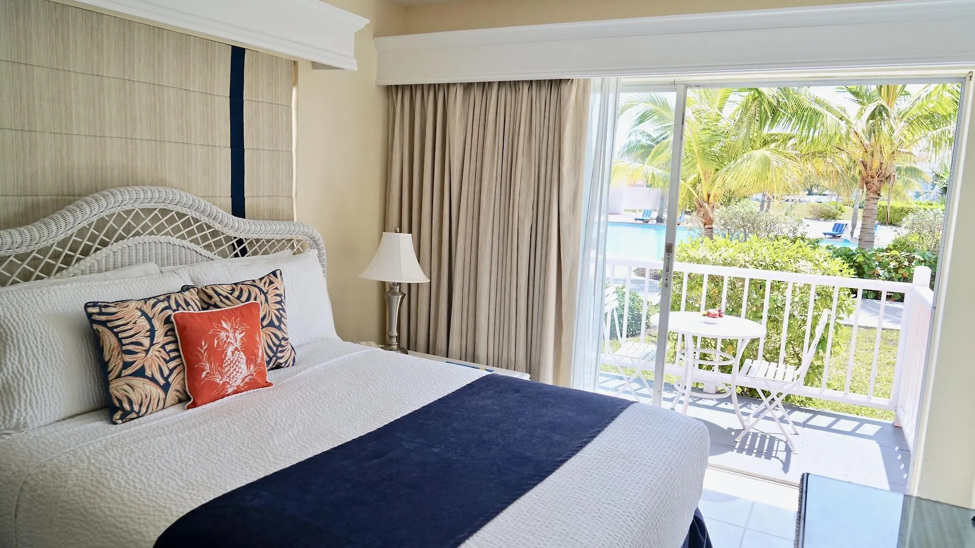 Sandyport Beach Resort Nassau Bahamy